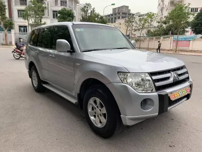 123oto THAY KÍNH XE Ô TÔ Mitsubishi Pajero tại nhà